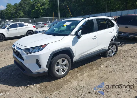 2019 Toyota Rav4 Xle z USA, uszkodzony, nr VIN 2T3W1RFV3KW031627